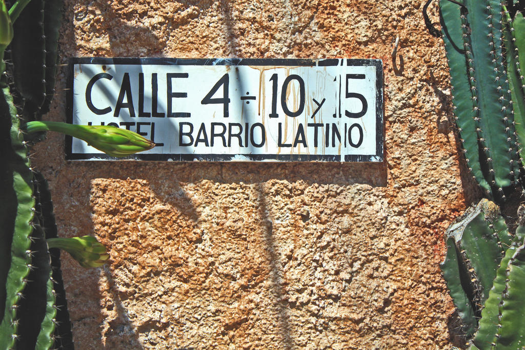 Отель Barrio Latino Al Centro By Pueblo Magico Network Плая-дель-Кармен Экстерьер фото